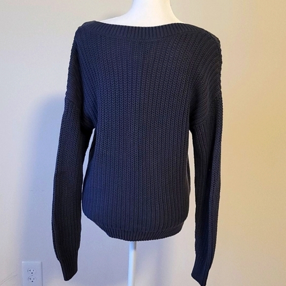 Pink Victoria's Secret sweater. Size XS - Picture 3 of 8